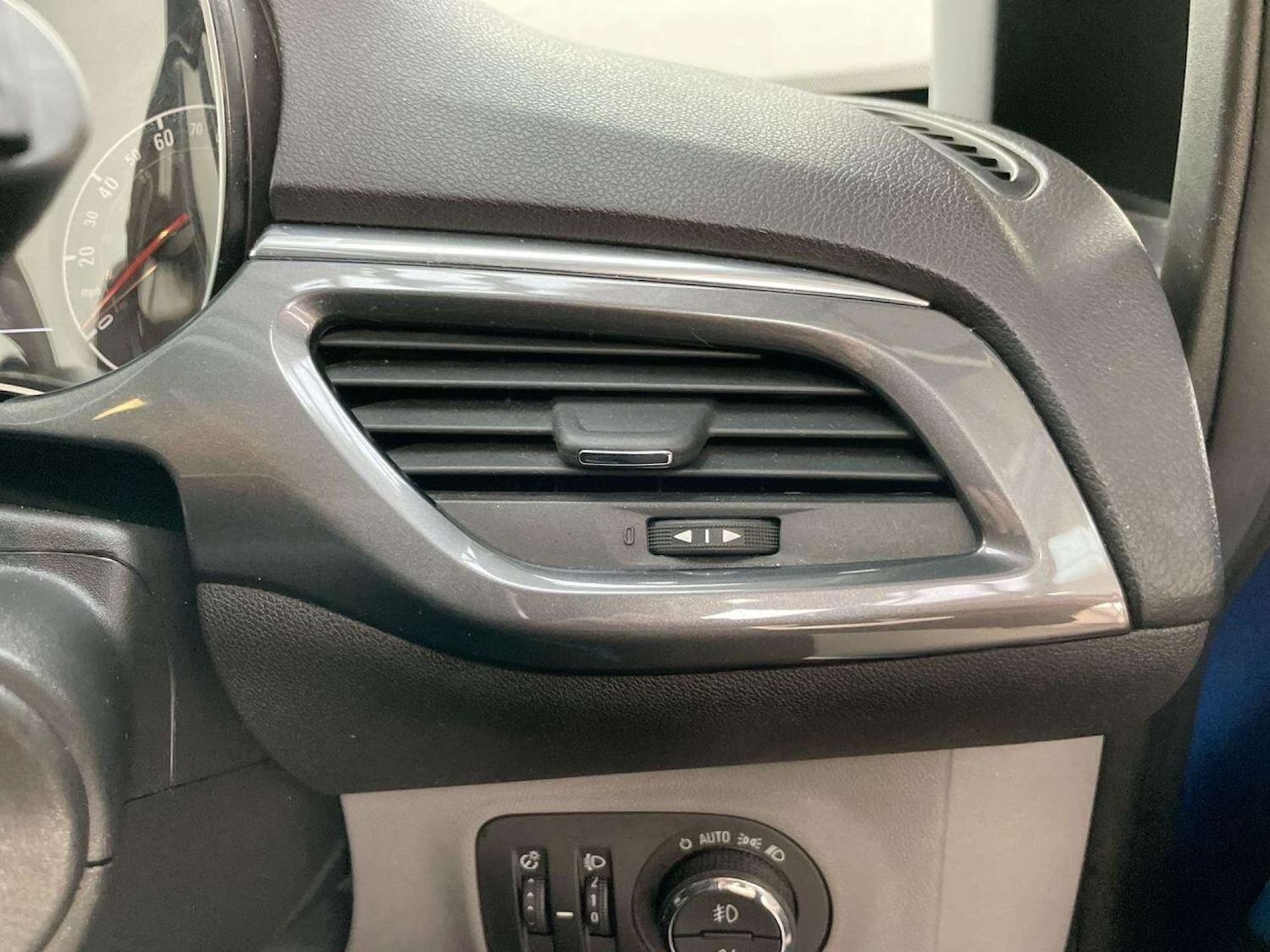 Used Vauxhall Corsa 2018 for sale - 77714916: Photo 22