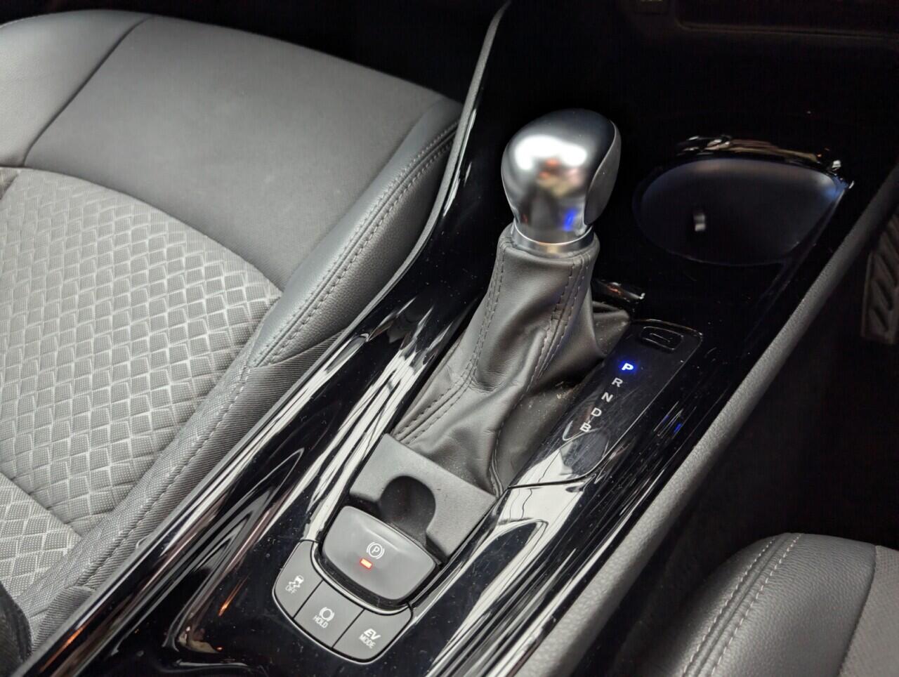 Used Toyota C-HR 2022 for sale - 76425262: Photo 17