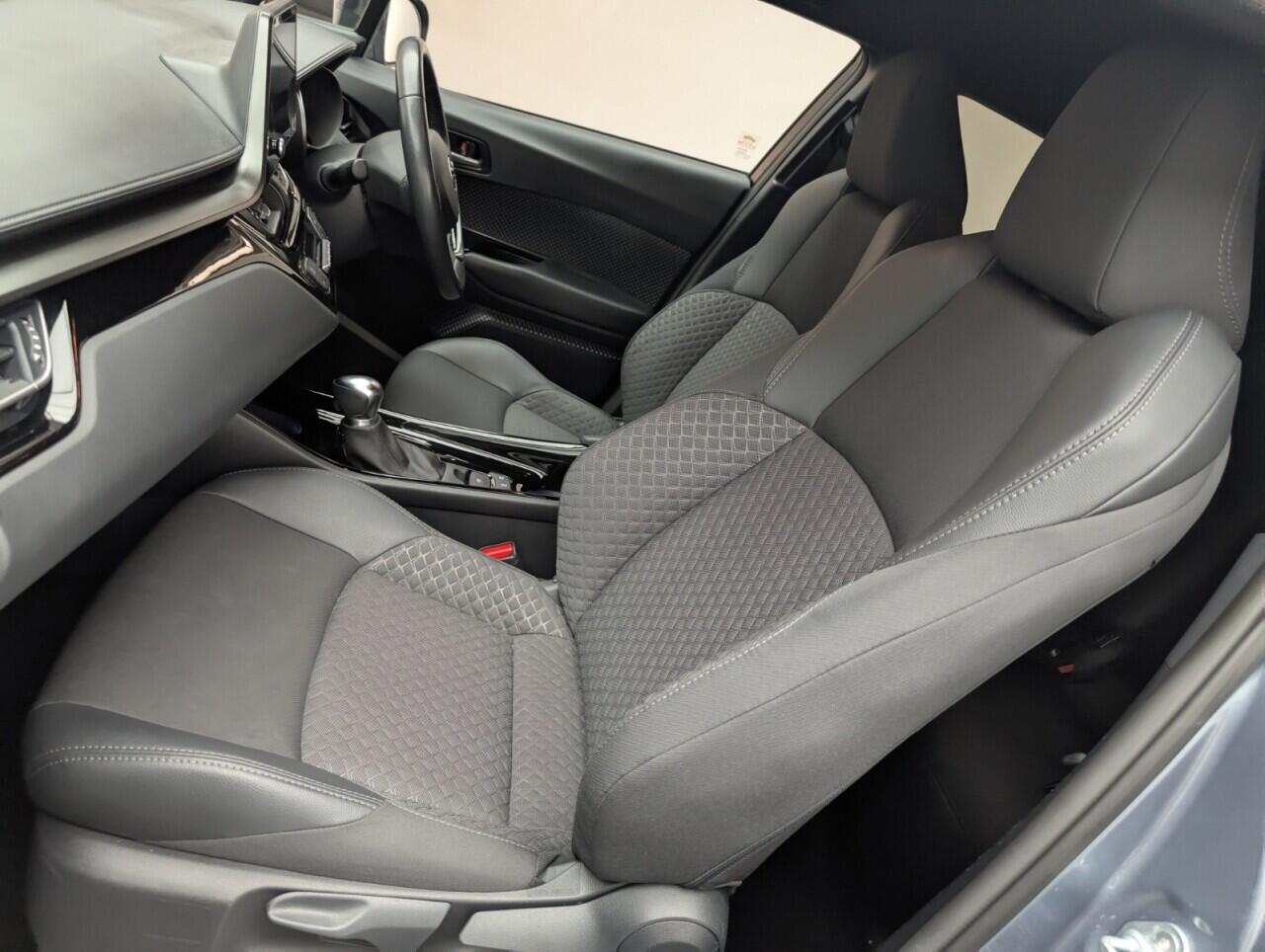 Used Toyota C-HR 2022 for sale - 76425262: Photo 27