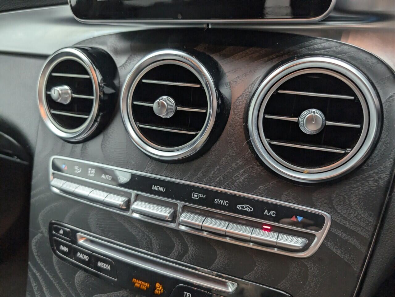 Used Mercedes-Benz GLC 2018 for sale - 77098111: Photo 16