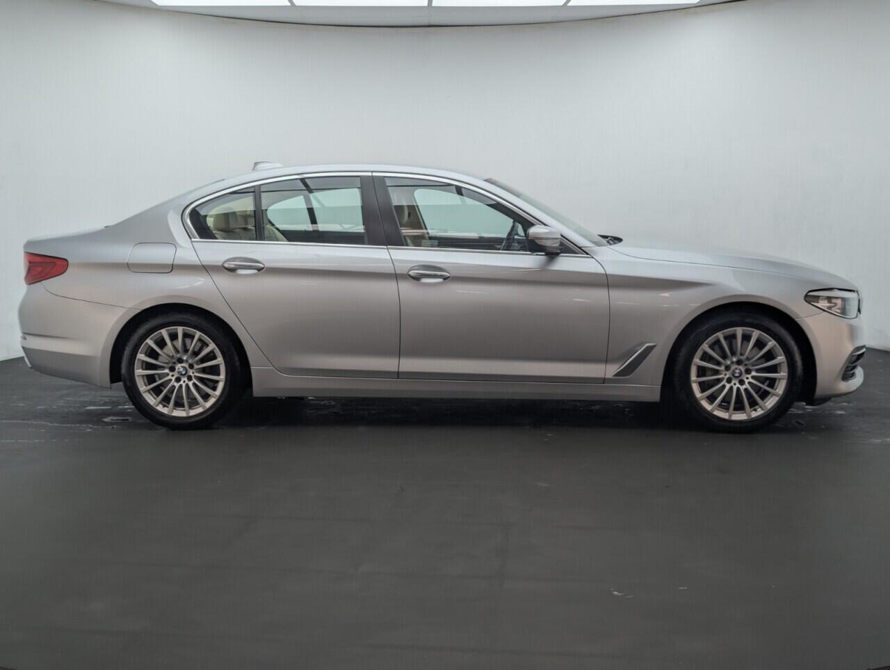 Used BMW 5 Series 2017 for sale - 76425146: Photo 9