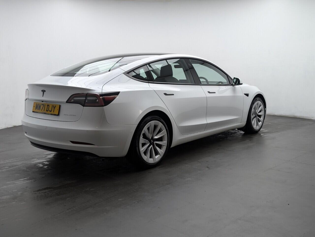 Used Tesla Model 3 2021 for sale - 77143147: Photo 8