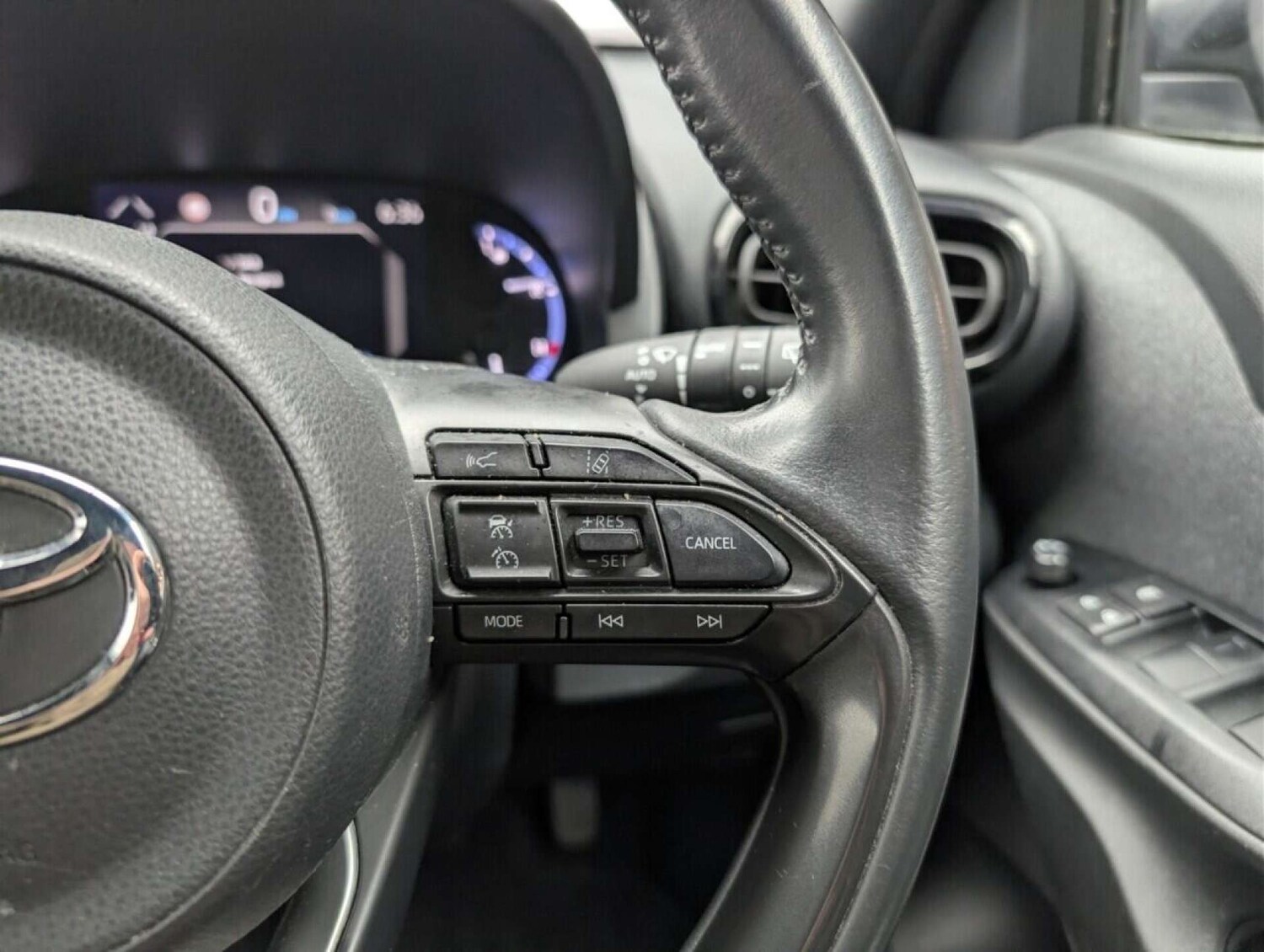 Used Toyota Yaris Cross 2022 for sale - 77714300: Photo 20