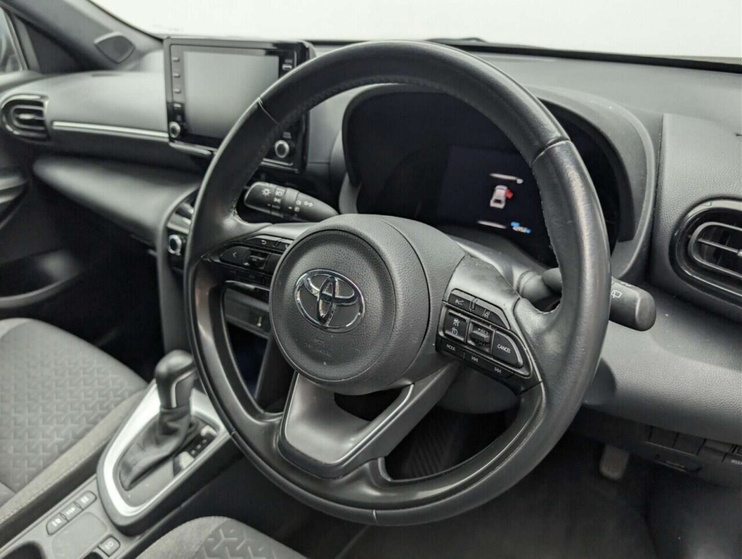 Used Toyota Yaris Cross 2022 for sale - 77714300: Photo 23