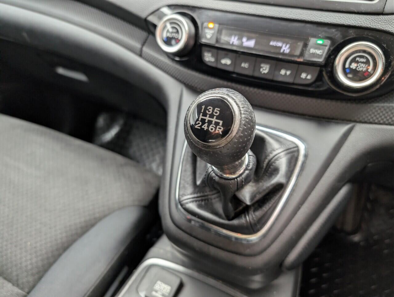 Used Honda CR-V 2018 for sale - 76802343: Photo 16