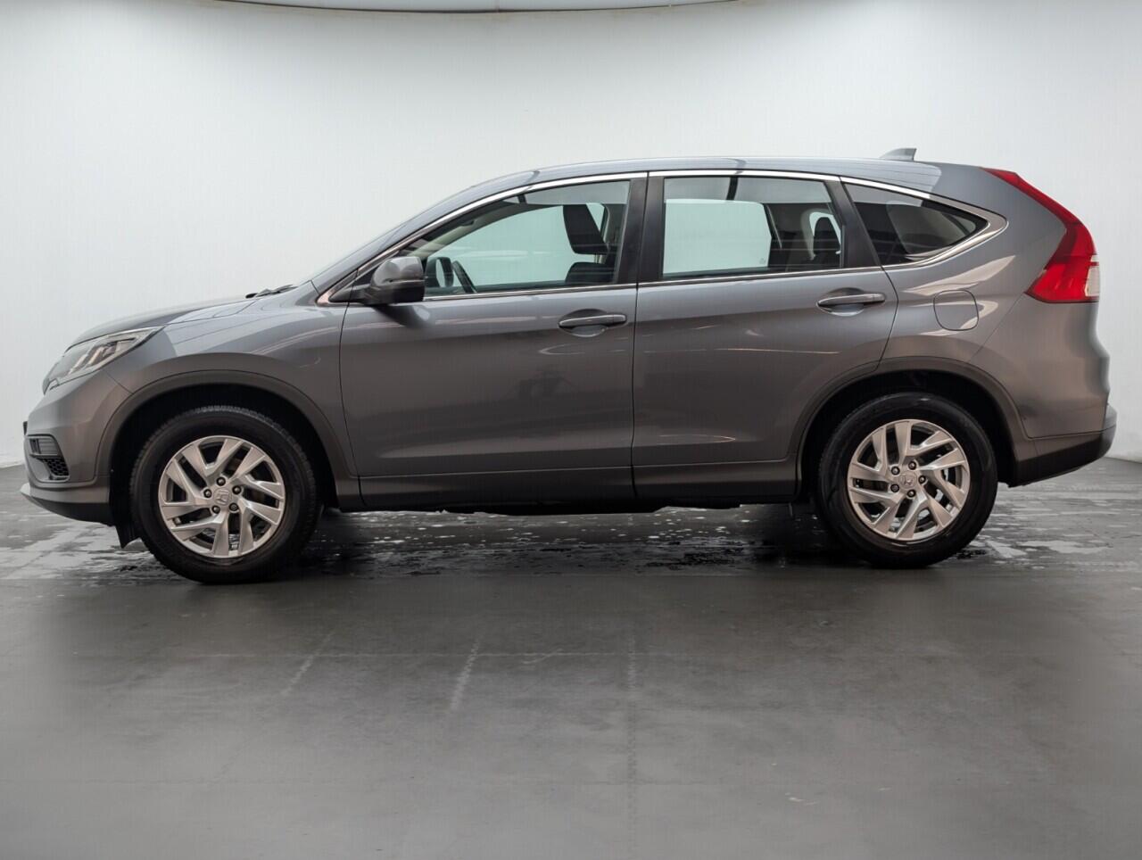 Used Honda CR-V 2018 for sale - 76802343: Photo 5