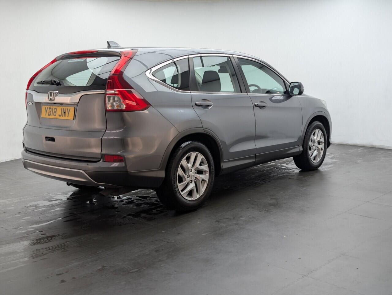 Used Honda CR-V 2018 for sale - 76802343: Photo 8