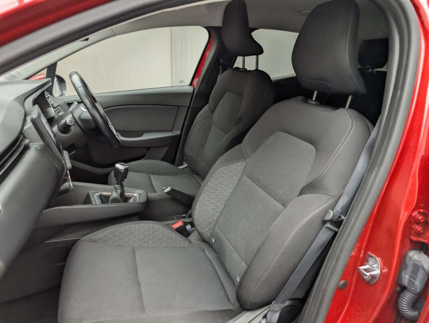 Used Renault Clio 2020 for sale - 77713307: Photo 28