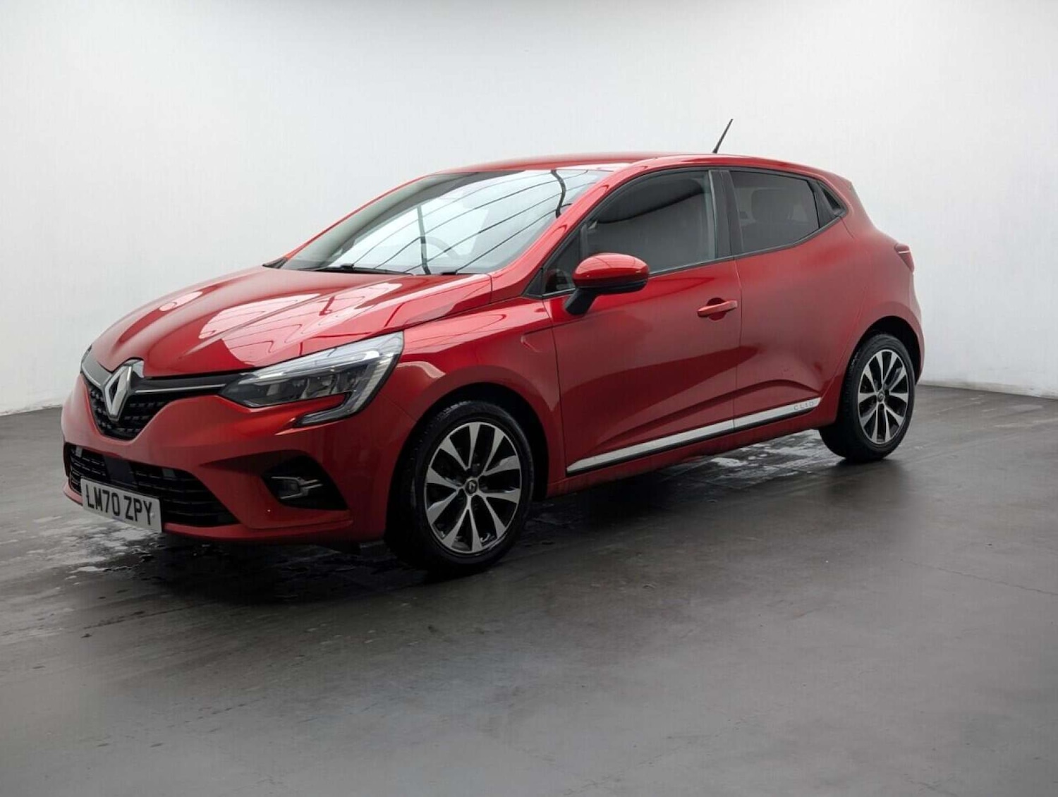 Used Renault Clio 2020 for sale - 77713307: Photo 4