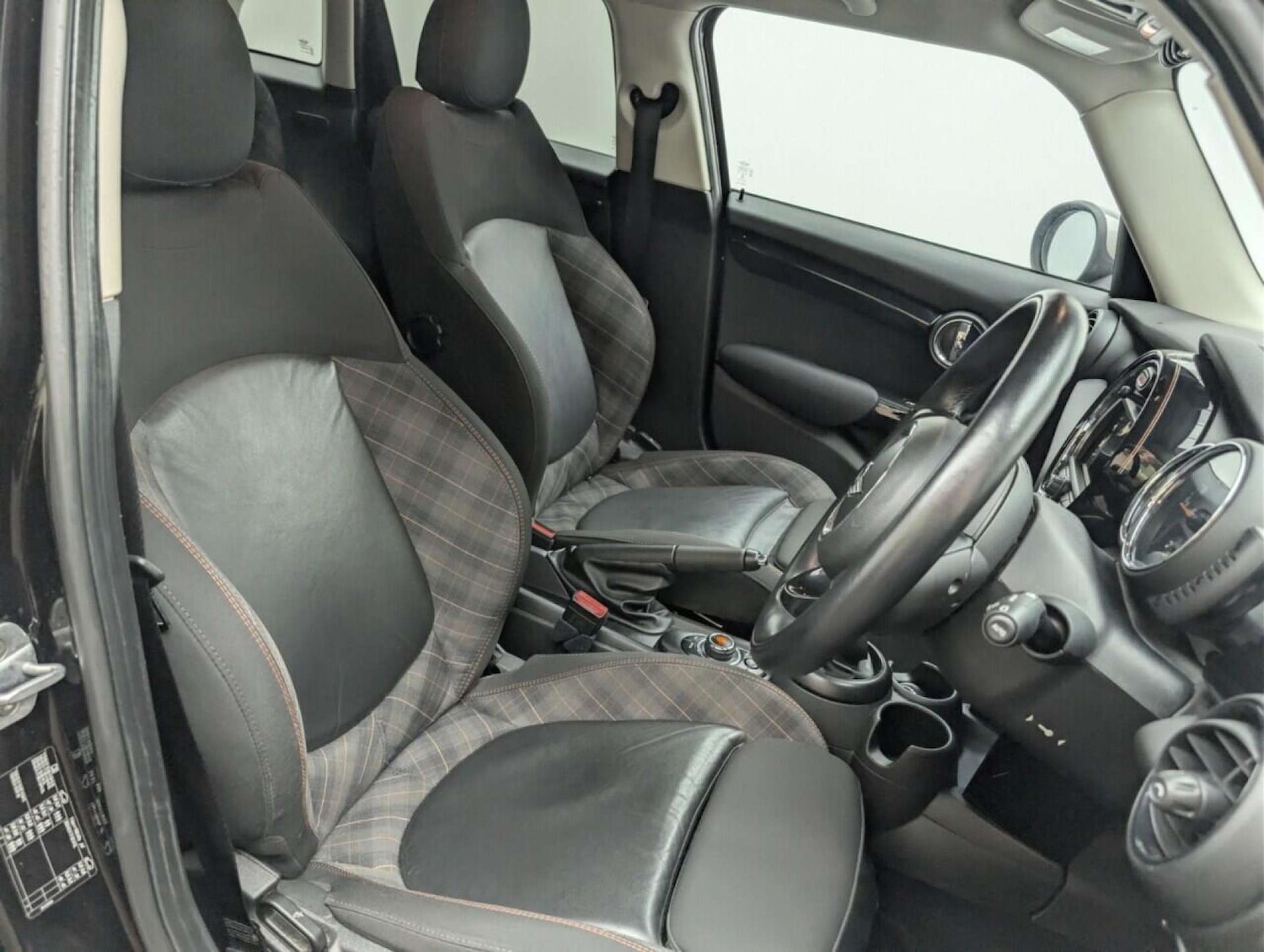 Used MINI Hatch 2017 for sale - 77714474: Photo 12