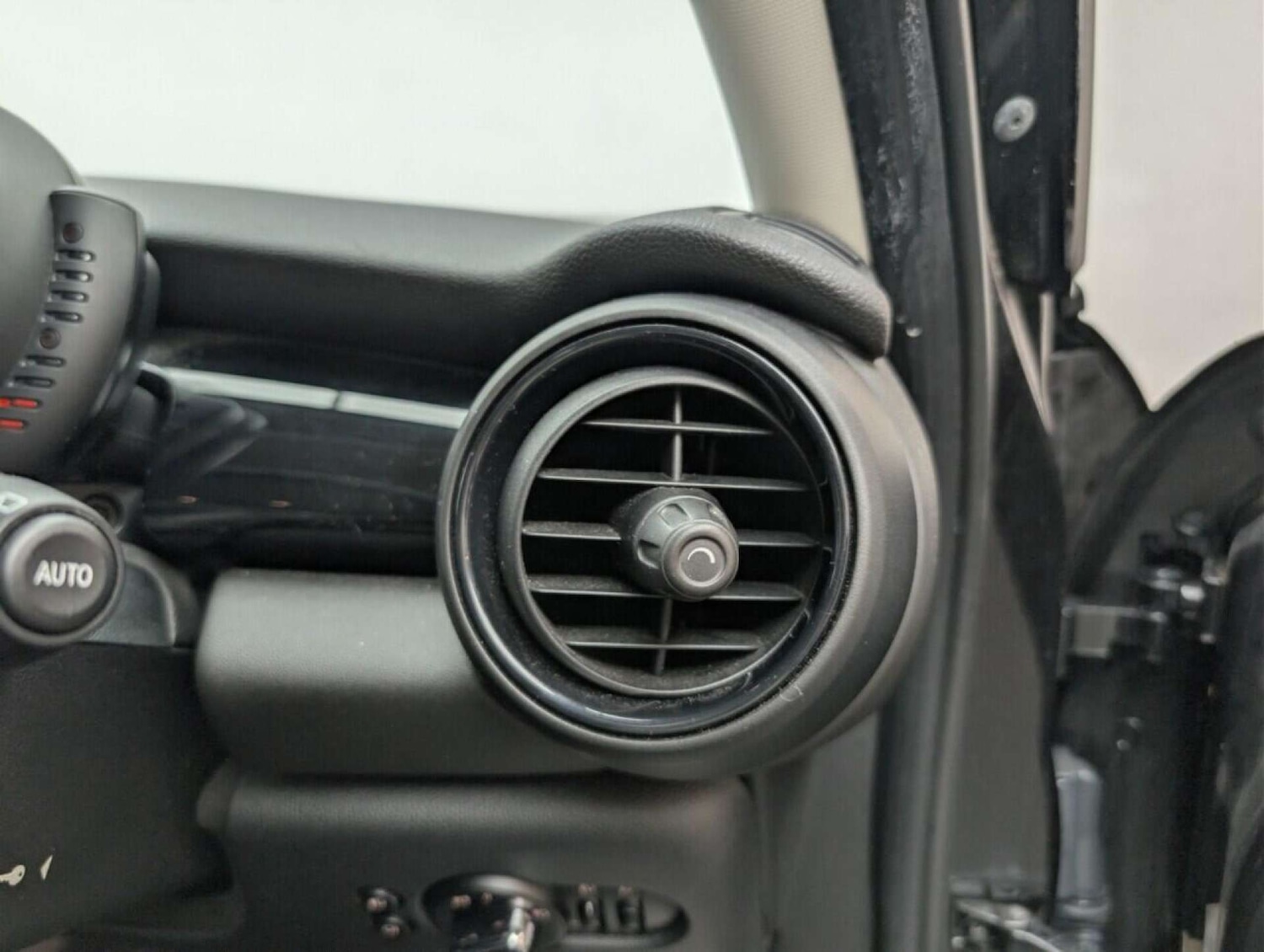 Used MINI Hatch 2017 for sale - 77714474: Photo 18