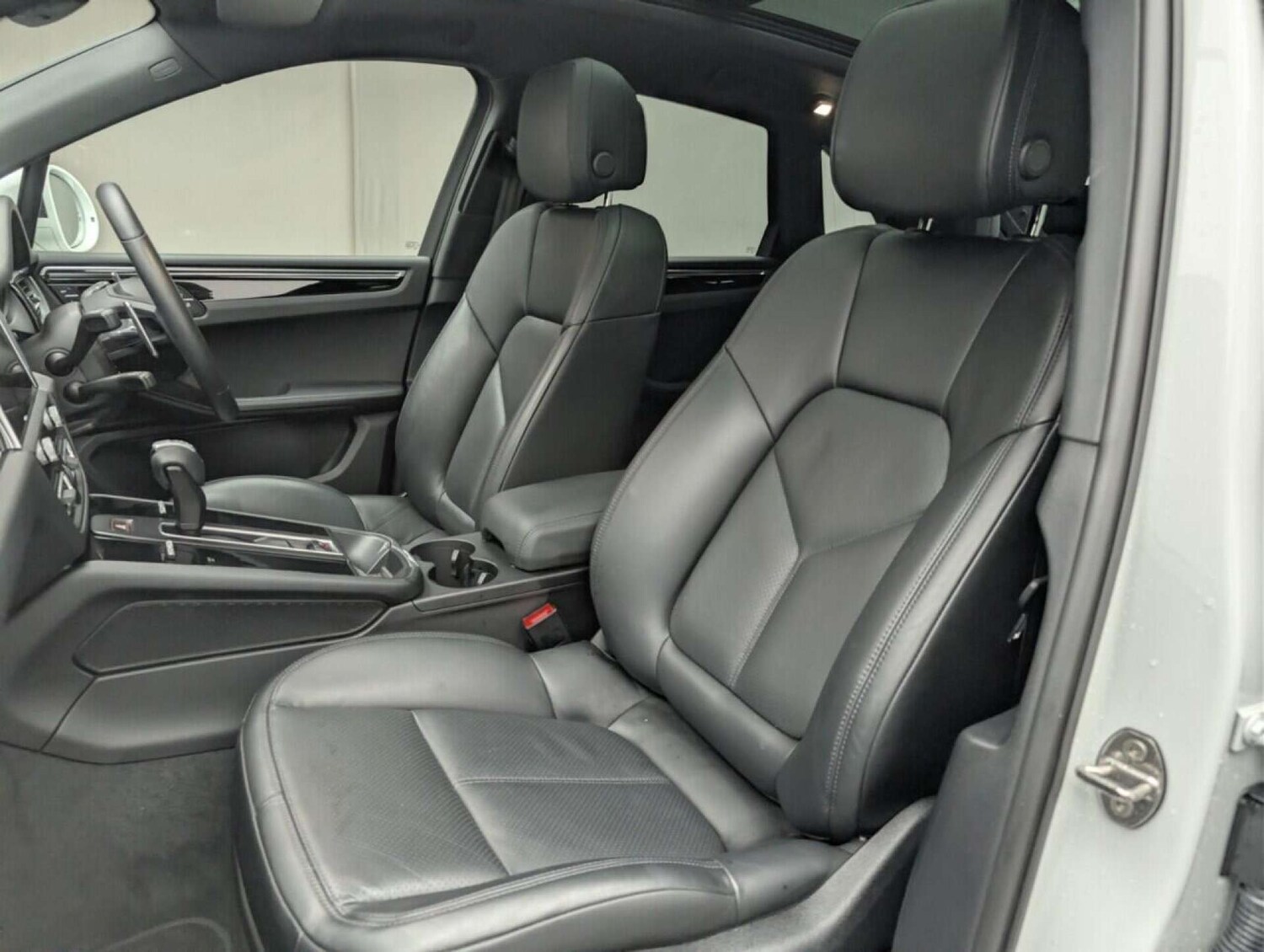 Used Porsche Macan 2022 for sale - 77713416: Photo 32