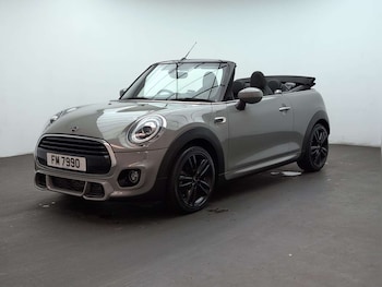 Used MINI Convertible 2019 for sale - 79481400: Photo