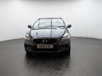 Used Volvo V40 Cross Country 2019 for sale - 76425003: Photo