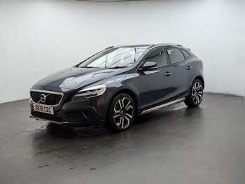 Used Volvo V40 Cross Country 2019 for sale - 76425003: Photo