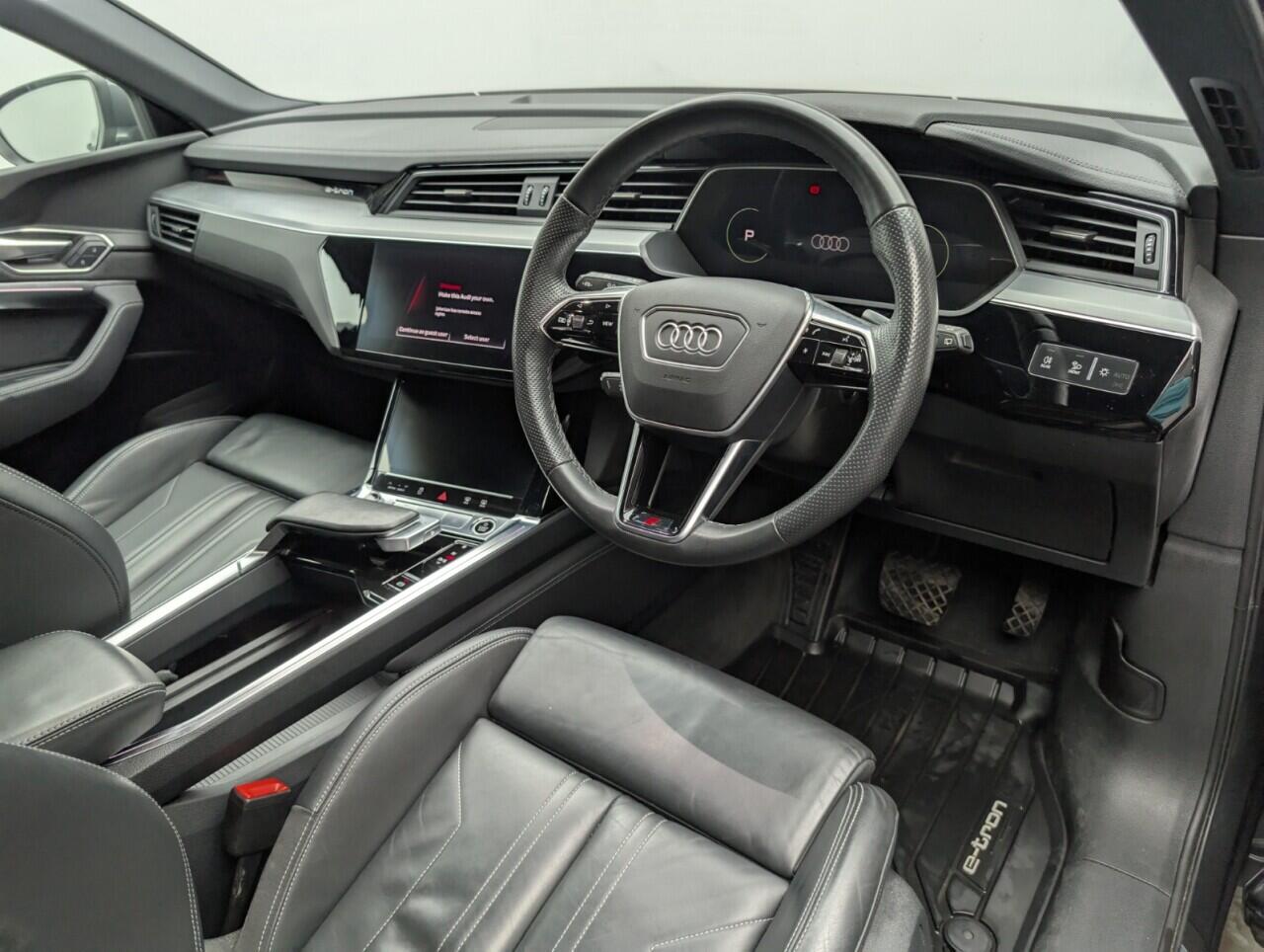 Used Audi e-tron 2022 for sale - 76422637: Photo 11