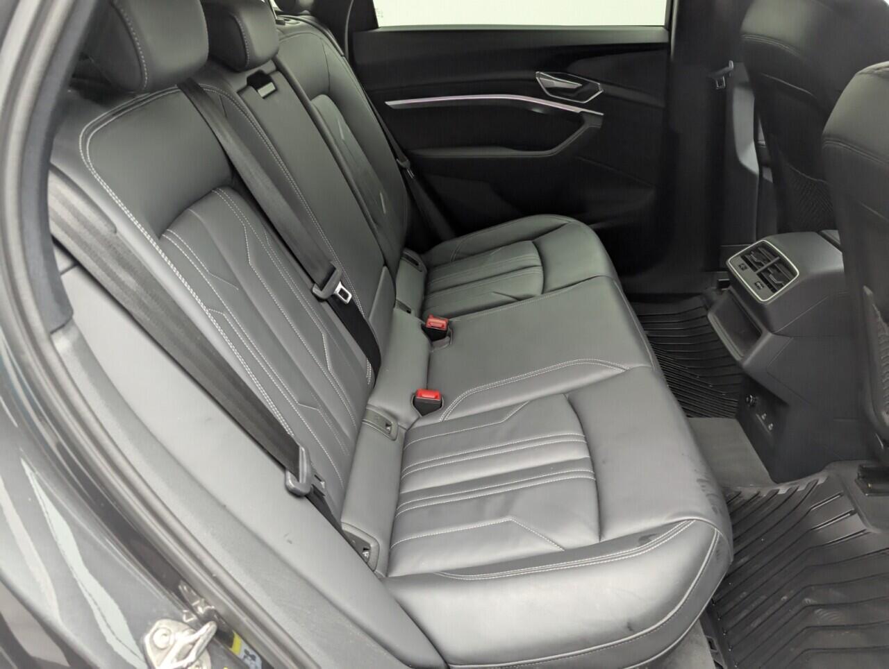 Used Audi e-tron 2022 for sale - 76422637: Photo 27