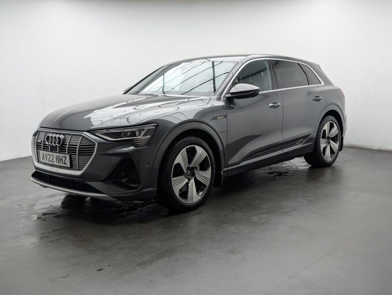 Used Audi e-tron 2022 for sale - 76422637: Photo 4