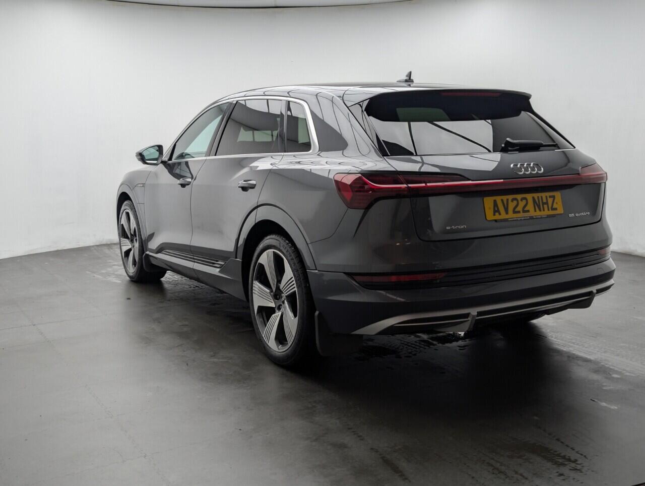 Used Audi e-tron 2022 for sale - 76422637: Photo 6