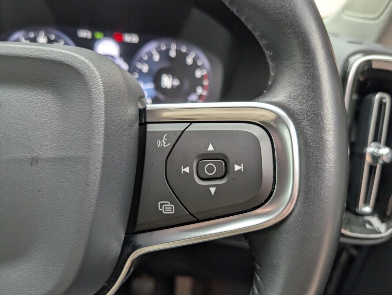 Used Volvo XC40 2019 for sale - 76423916: Photo 30