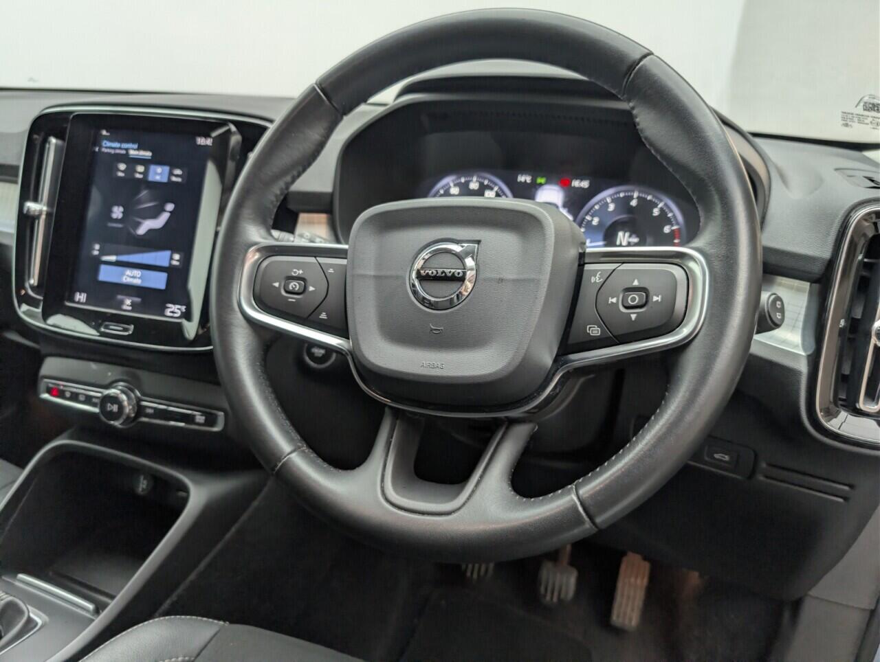 Used Volvo XC40 2019 for sale - 76423916: Photo 33