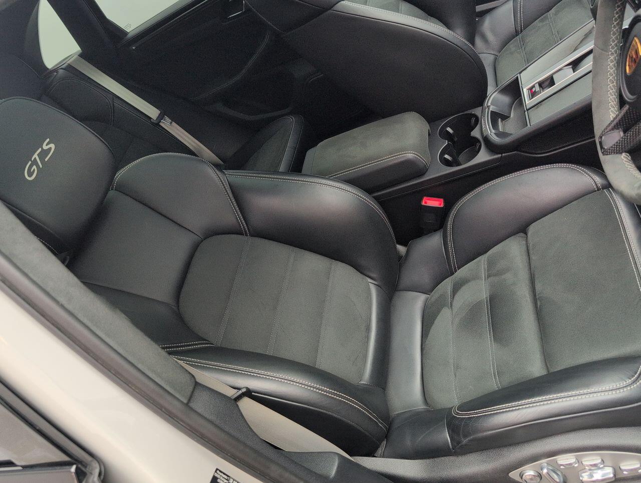 Used Porsche Macan 2023 for sale - 76423813: Photo 12