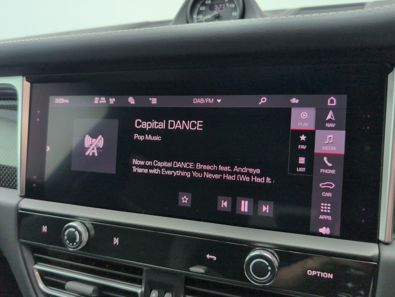 Used Porsche Macan 2023 for sale - 76423813: Photo 13