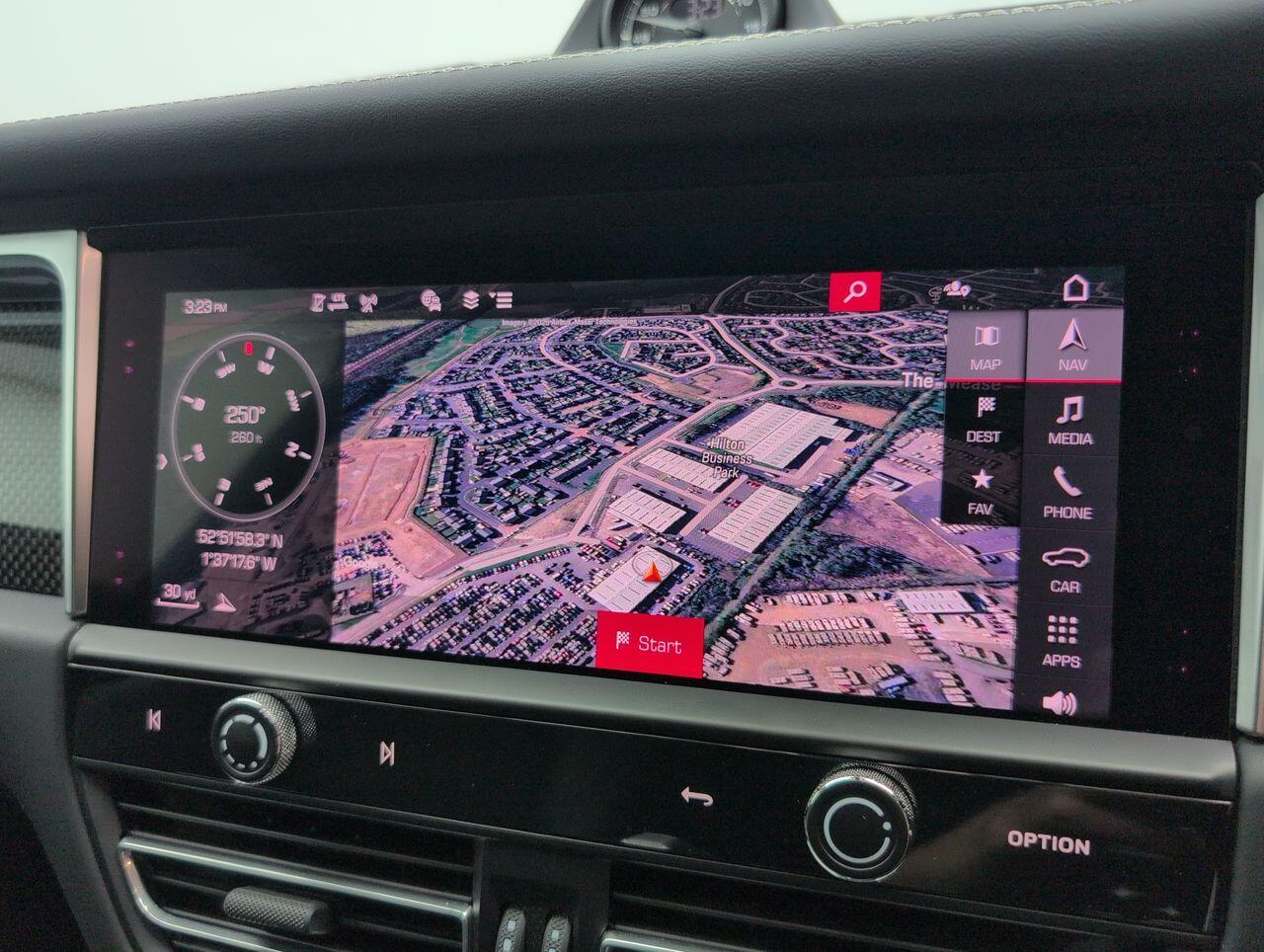 Used Porsche Macan 2023 for sale - 76423813: Photo 14