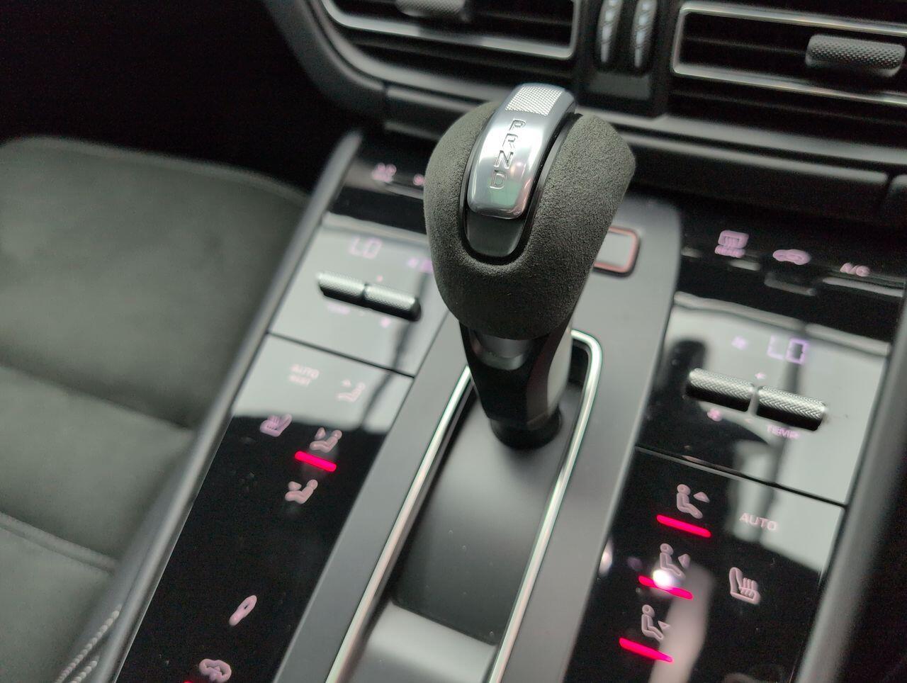 Used Porsche Macan 2023 for sale - 76423813: Photo 18