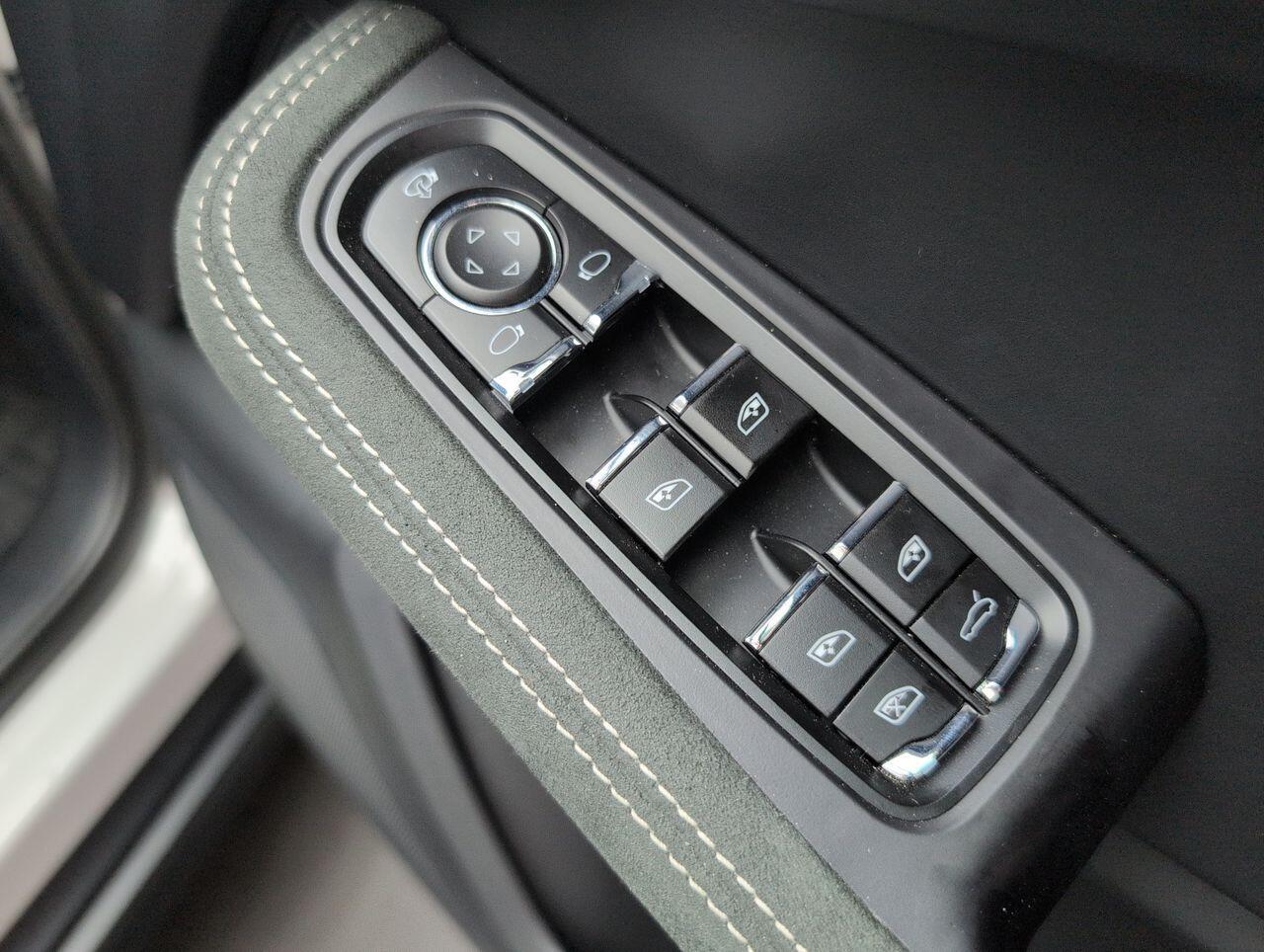 Used Porsche Macan 2023 for sale - 76423813: Photo 23