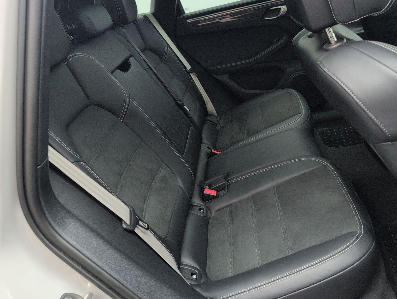 Used Porsche Macan 2023 for sale - 76423813: Photo 28