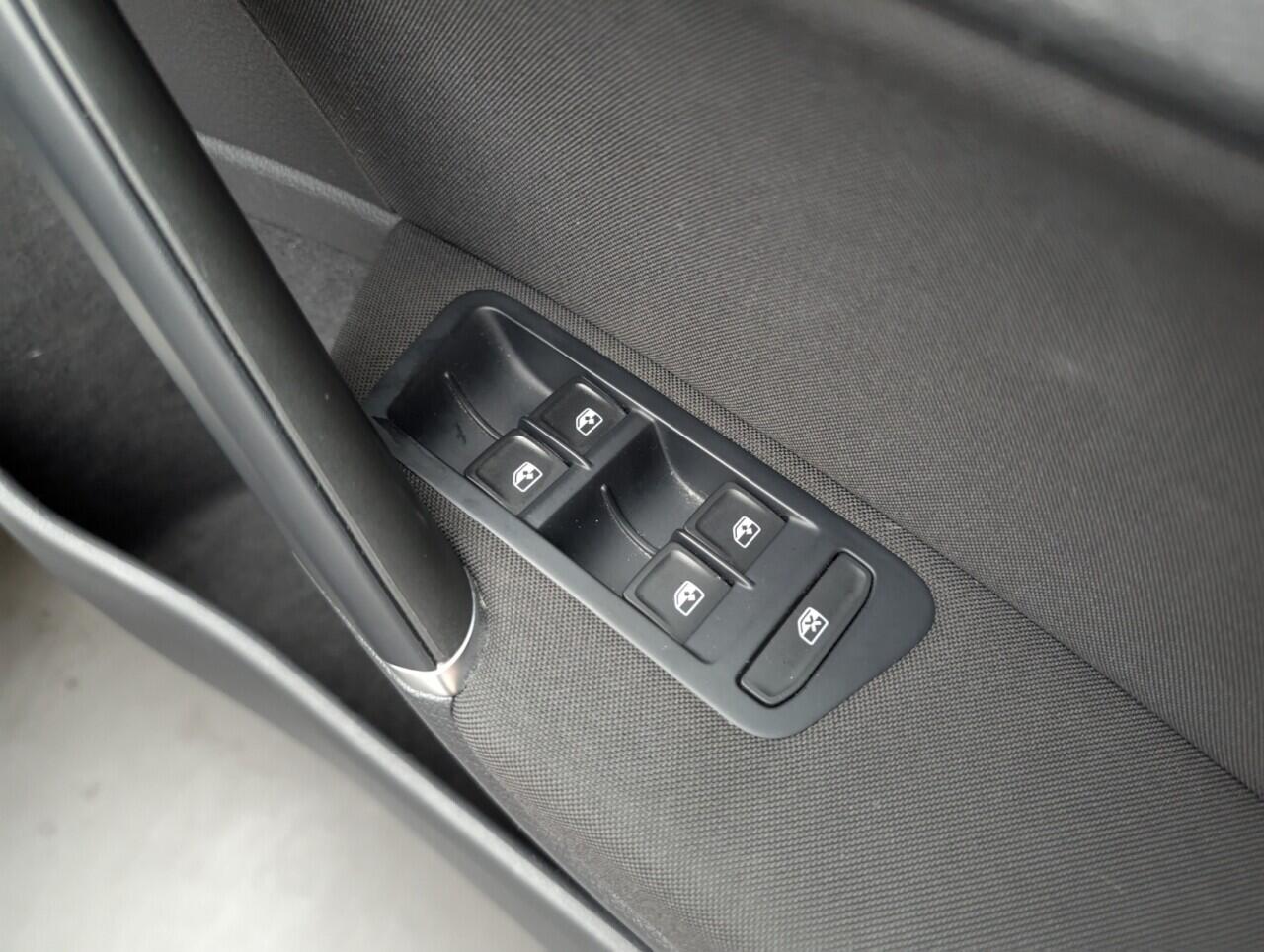 Used Volkswagen Golf 2019 for sale - 76423159: Photo 22