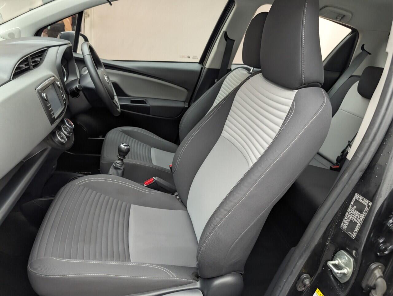 Used Toyota Yaris 2019 for sale - 76607578: Photo 27