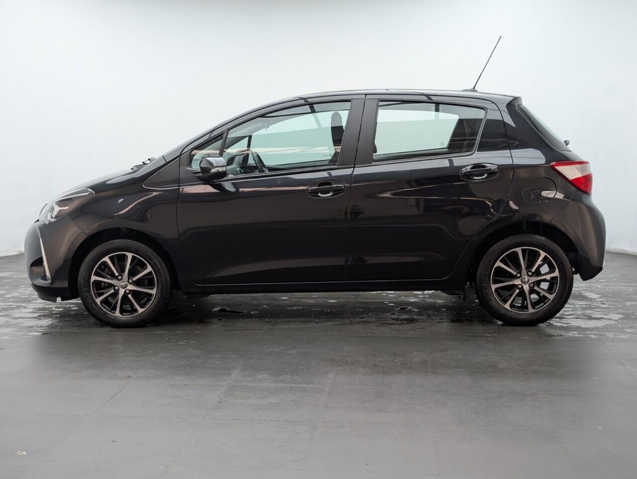 Used Toyota Yaris 2019 for sale - 76607578: Photo 5