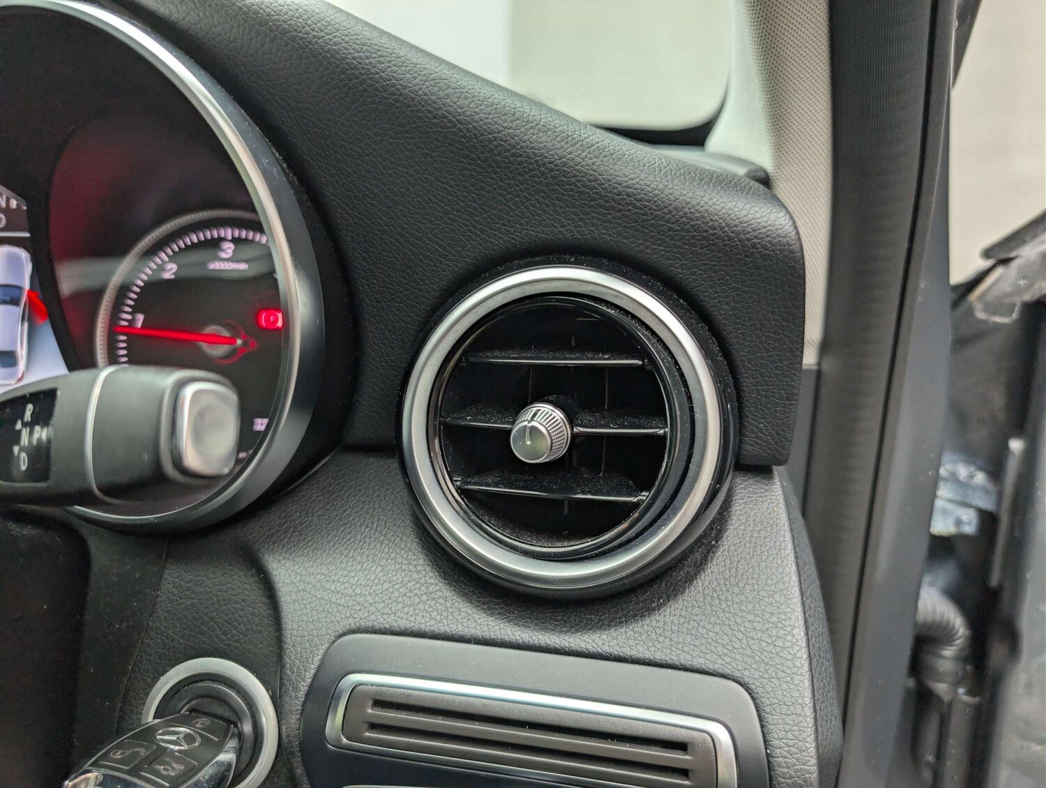 Used Mercedes-Benz C Class 2019 for sale - 77980240: Photo 33