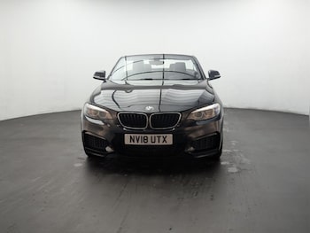 Used BMW 2 Series 2018 for sale - 76424073: Photo