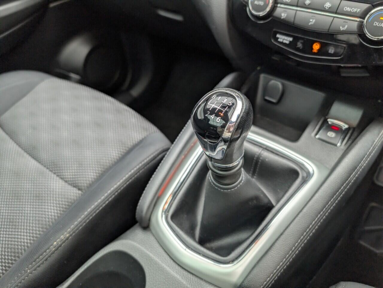 Used Nissan Qashqai 2017 for sale - 76657326: Photo 17