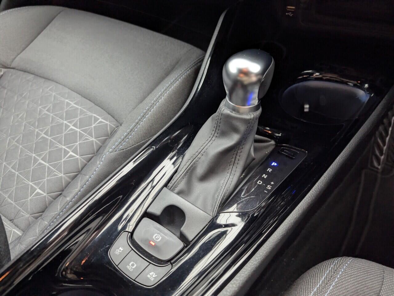 Used Toyota C-HR 2021 for sale - 76423810: Photo 17