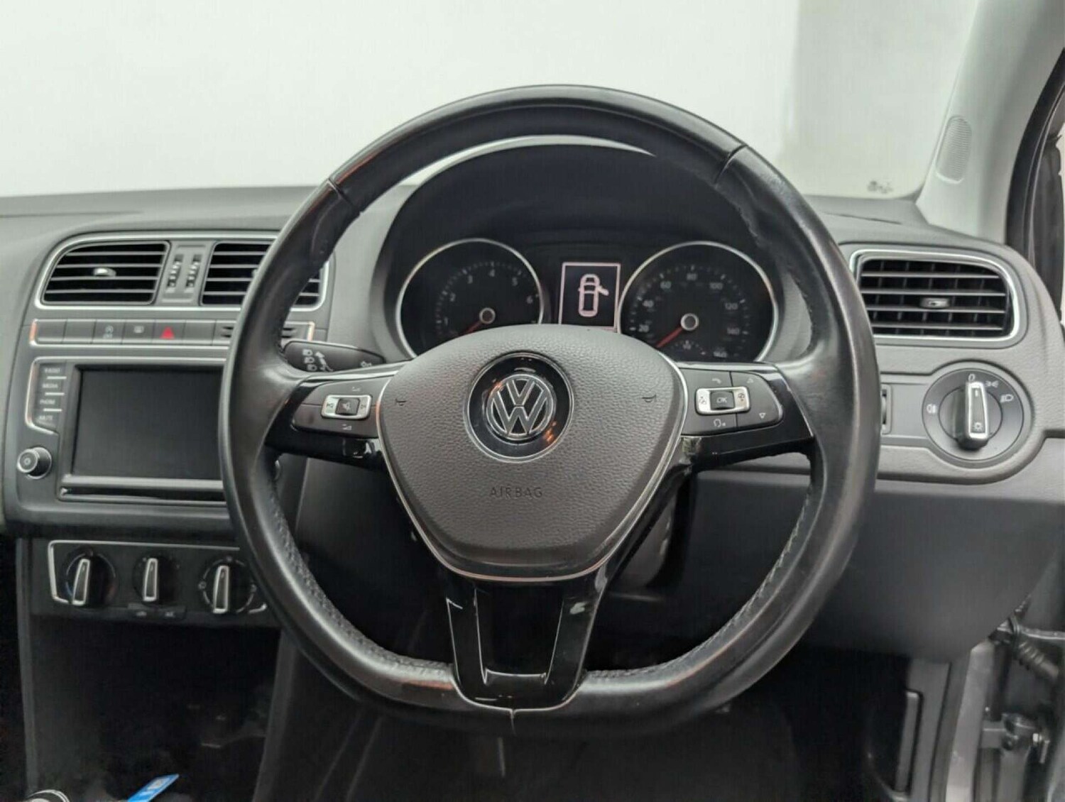 Used Volkswagen Polo 2015 for sale - 77713028: Photo 20