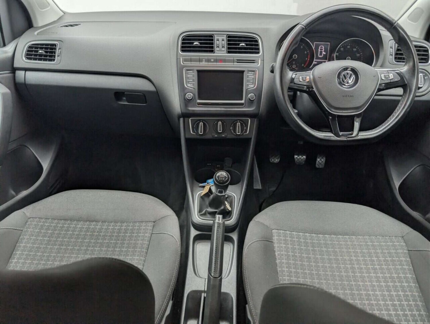 Used Volkswagen Polo 2015 for sale - 77713028: Photo 21