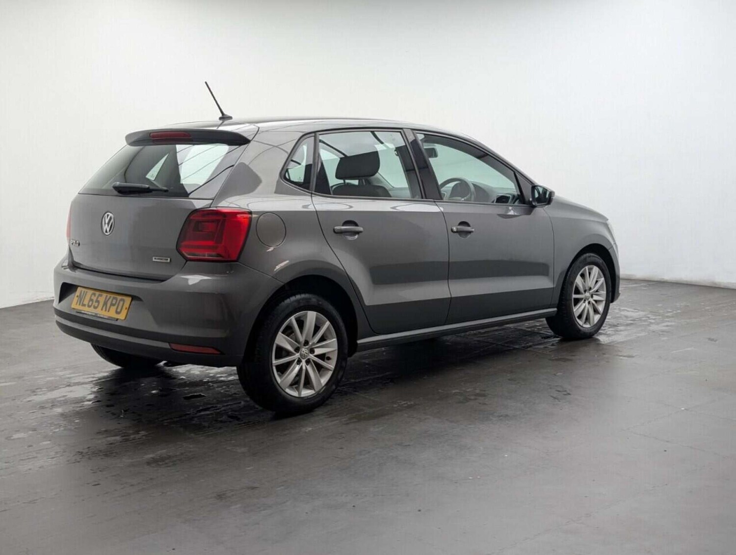 Used Volkswagen Polo 2015 for sale - 77713028: Photo 8