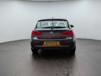 Used BMW 1 Series 2019 for sale - 79101605: Photo