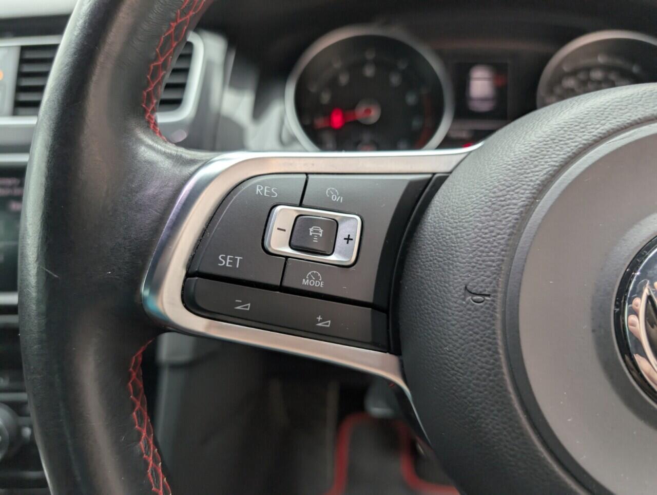 Used Volkswagen Golf 2016 for sale - 76573733: Photo 19