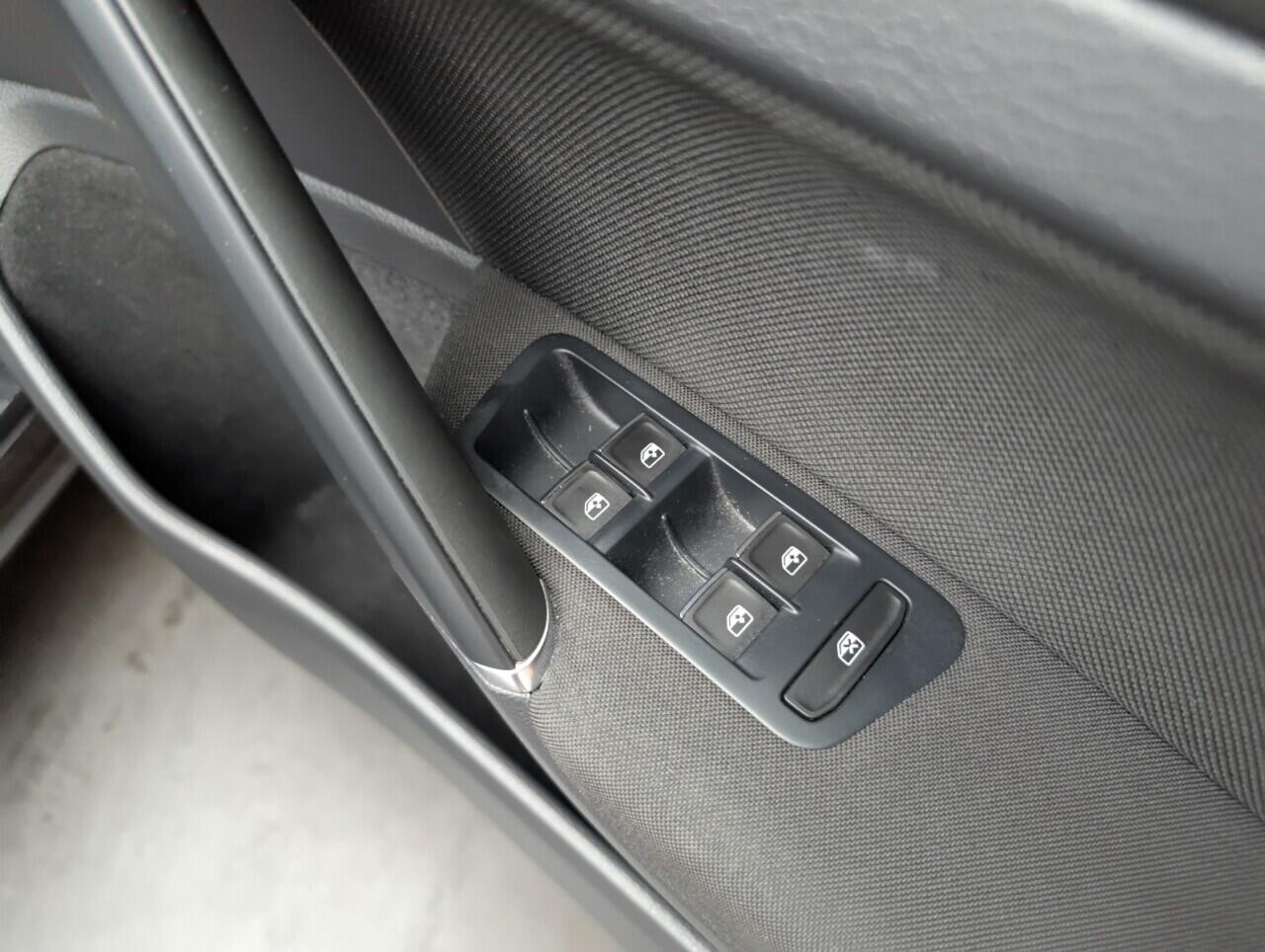 Used Volkswagen Golf 2016 for sale - 76573733: Photo 22