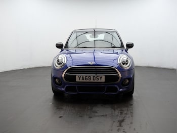Used MINI Hatch 2019 for sale - 76865837: Photo