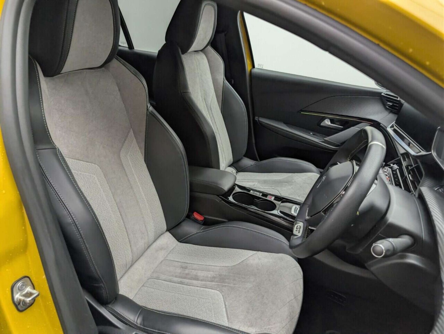 Used Peugeot 208 2021 for sale - 77713276: Photo 12