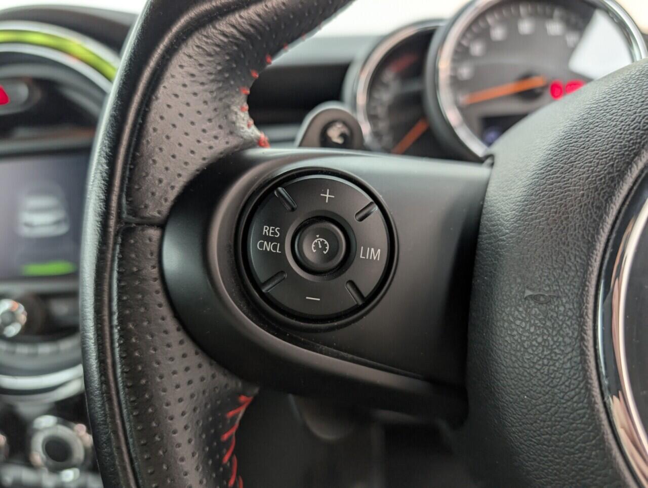 Used MINI Hatch 2018 for sale - 76424326: Photo 19