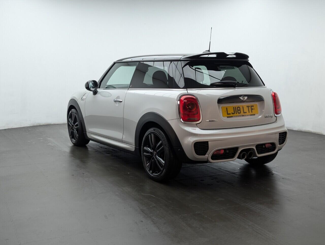 Used MINI Hatch 2018 for sale - 76424326: Photo 6