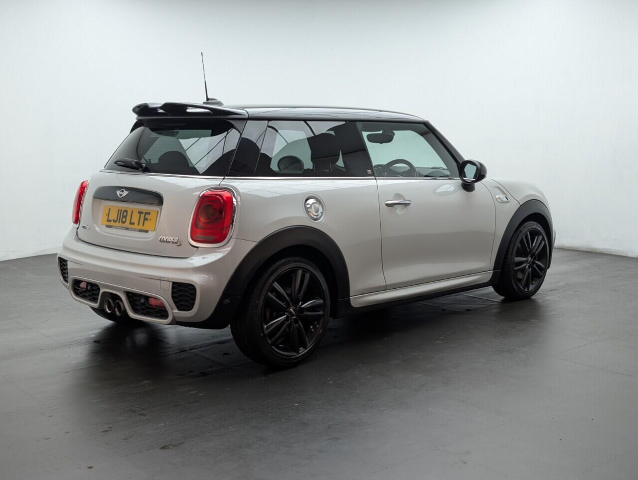 Used MINI Hatch 2018 for sale - 76424326: Photo 8