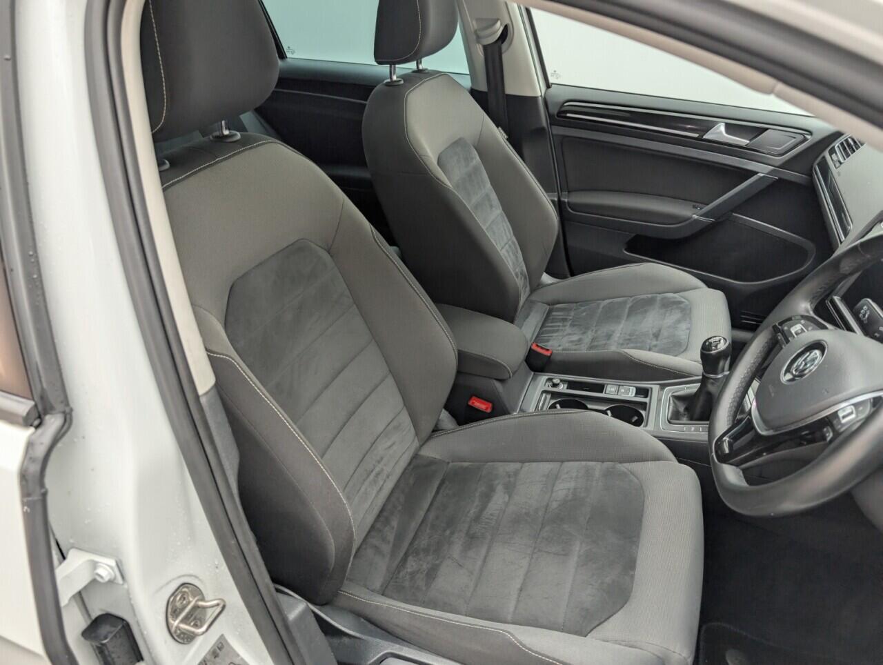 Used Volkswagen Golf 2016 for sale - 76424732: Photo 12